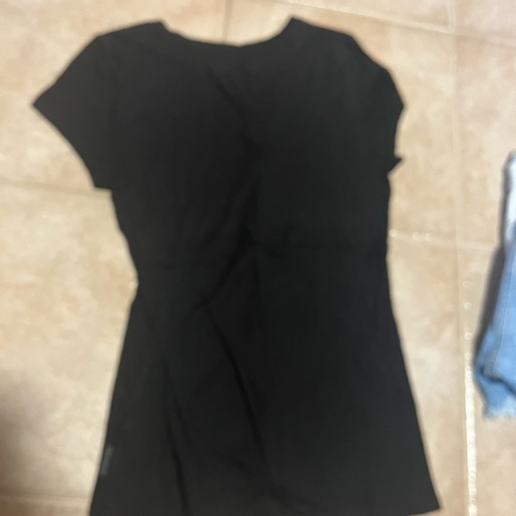 Calvin Klein tshirt - Picture 2 of 3